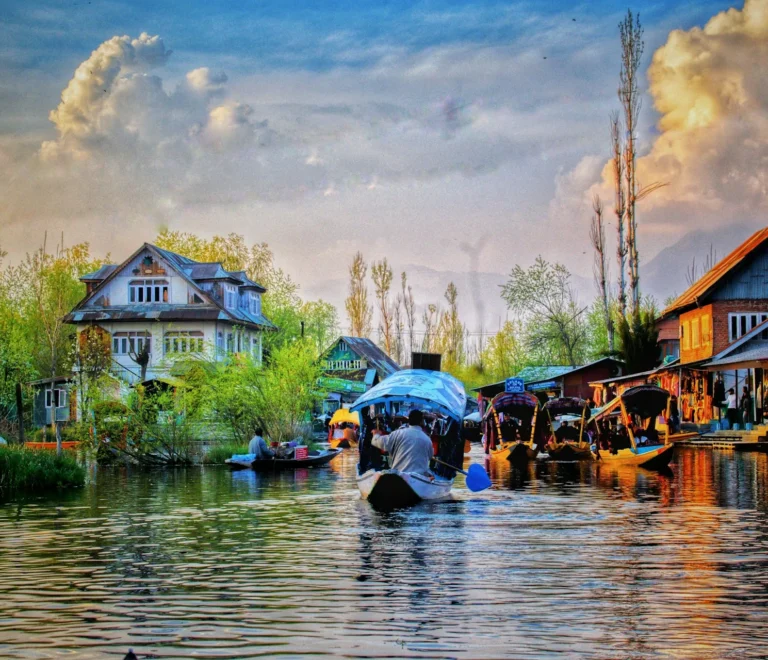 4 Nights 5 Days Kashmir Tour Package